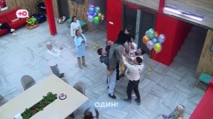 Дом 2 - Китайские каникулы | Граница | Каждый день в 21:00